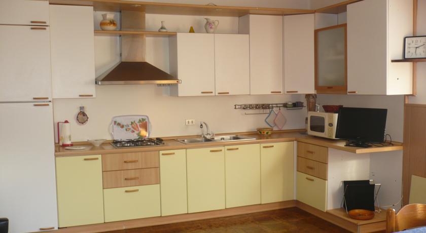 Appartamento Michela Brenzone sul Garda Rum bild